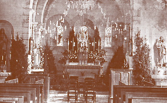 intérieur de l'église de Coursan où est inhumé l'abbé Costel (source Luc LORNE)