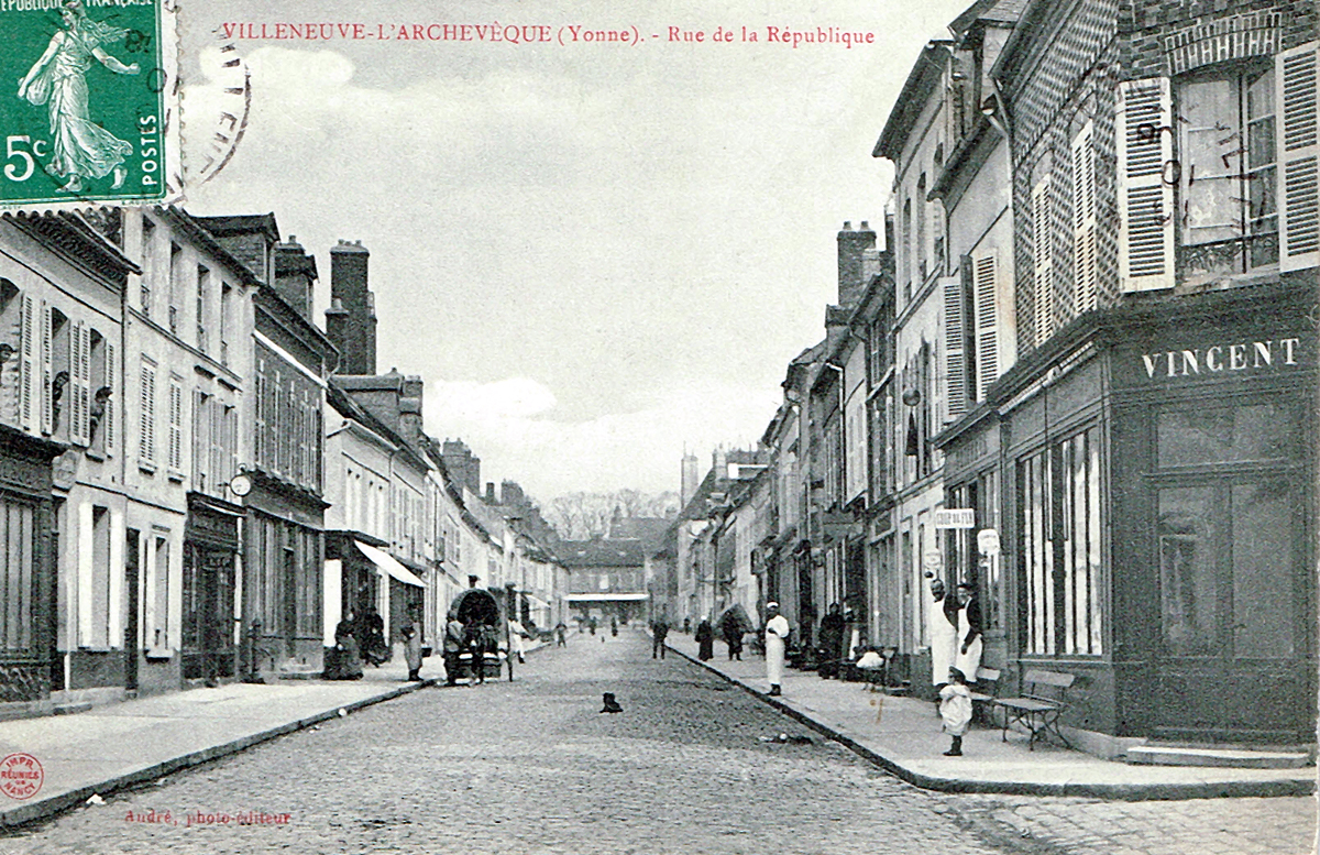 Villeneuve l'Archevêque cartes postales ancienne (collection M. REBEQUET)